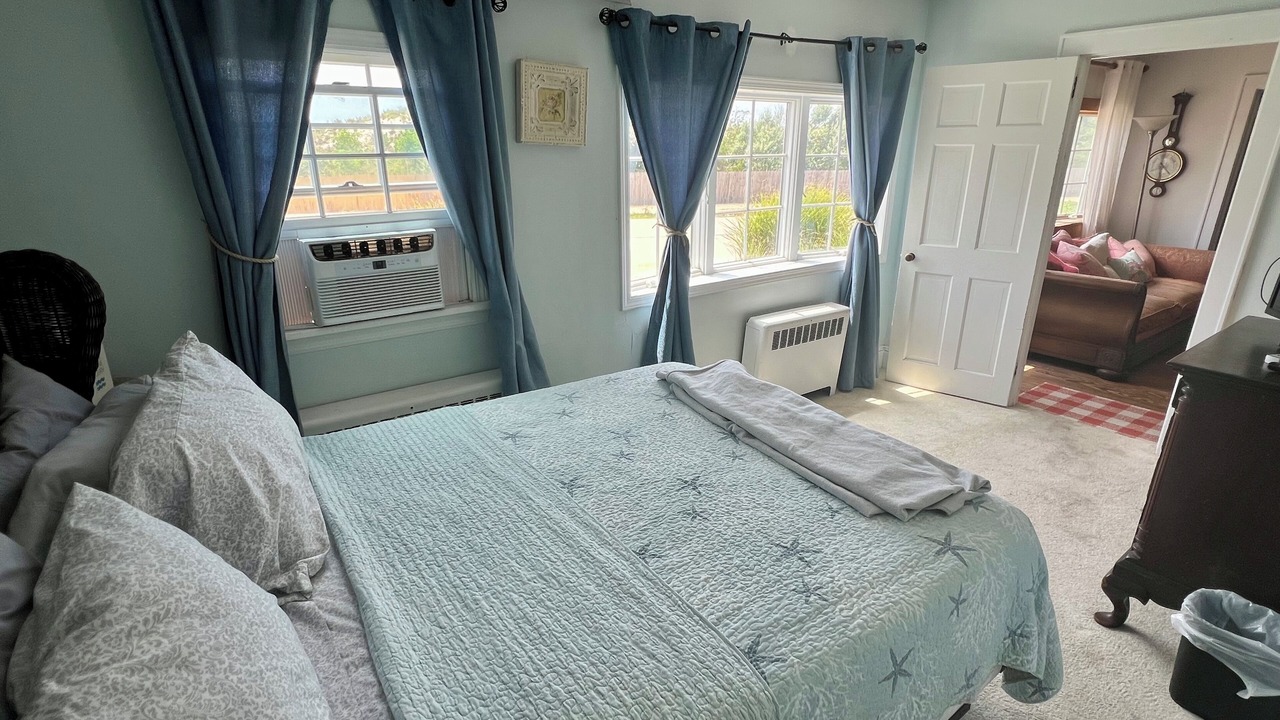 Photo of Bedroom in Point Lookout