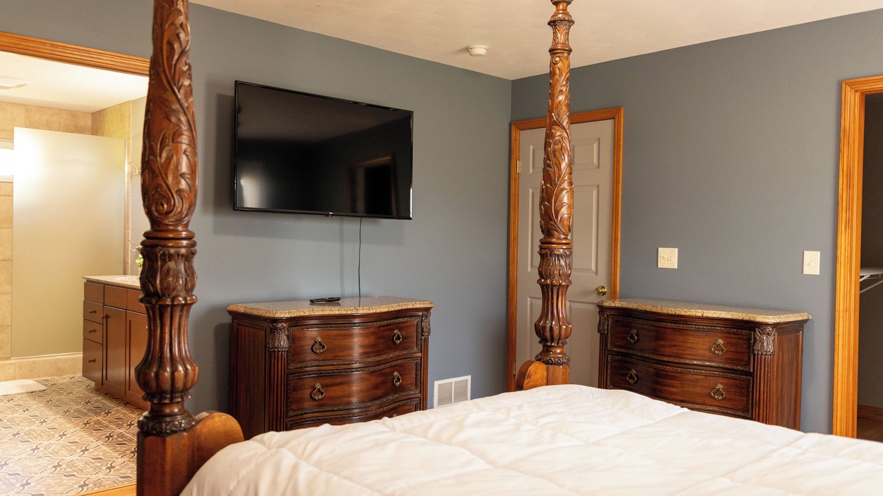 Photo of Bedroom in Deansboro