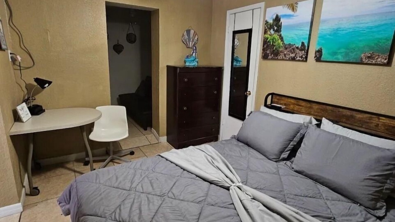 Photo of Bedroom in Bearss Plaza