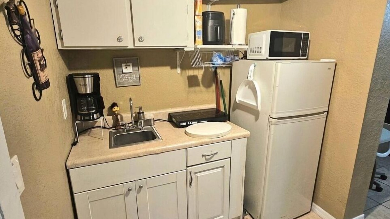 Photo of Kitchen in Bearss Plaza