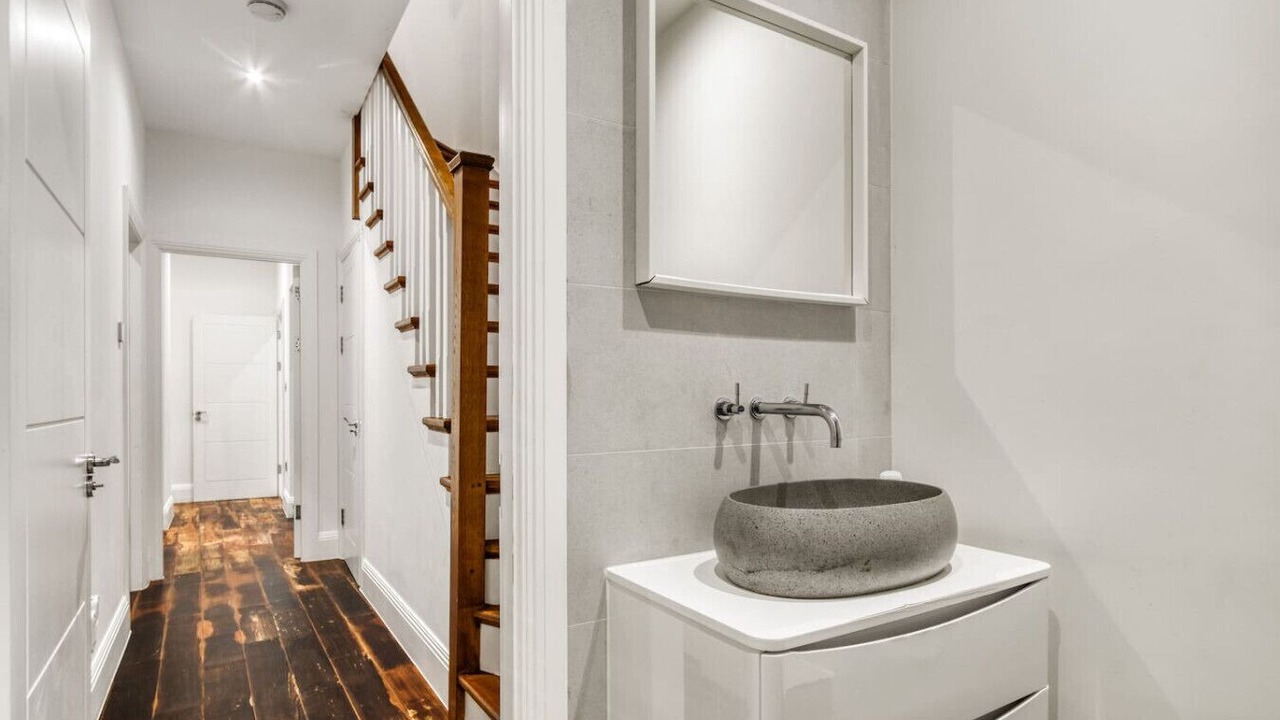 Photo of Others in Southfields