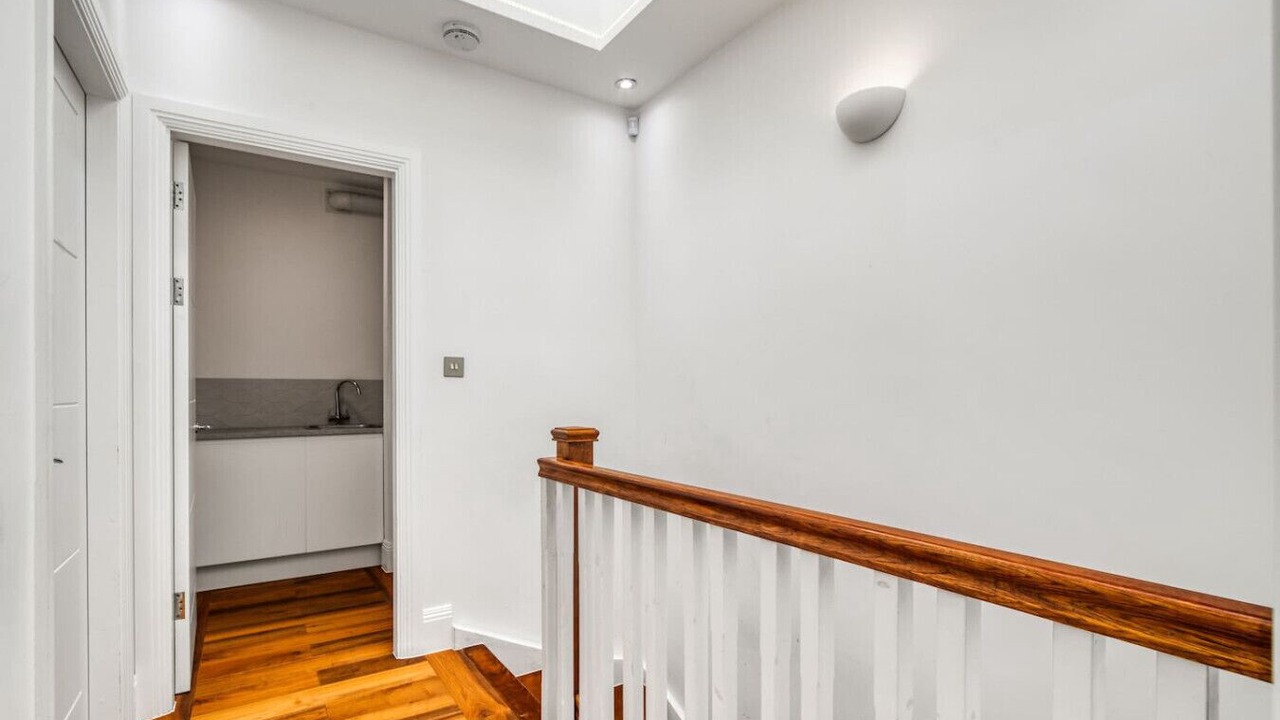 Photo of Others in Southfields