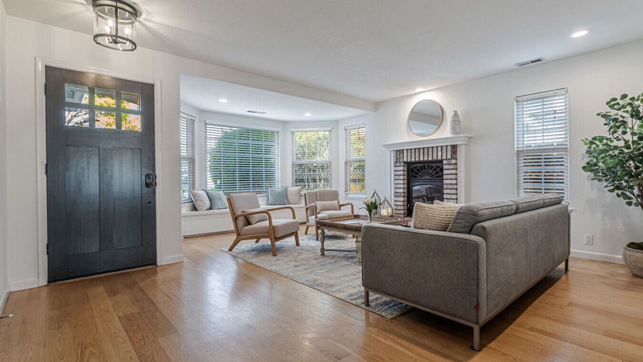 Photo of Livingroom in Aptos