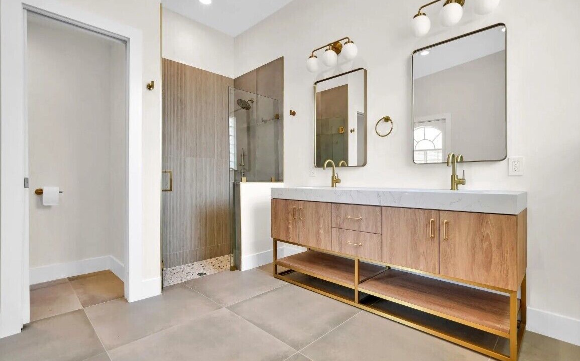 Photo of Bathroom in Lake Ida Shores