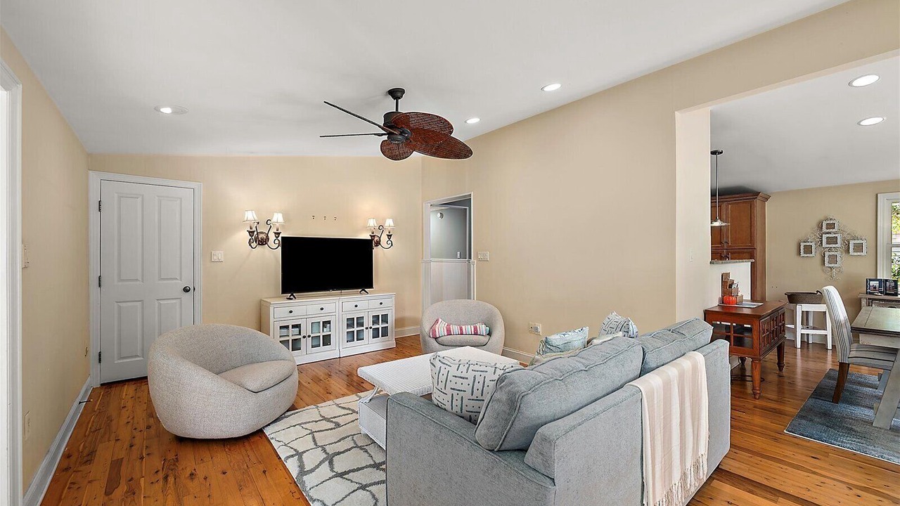 Photo of Livingroom in Ocean Pines