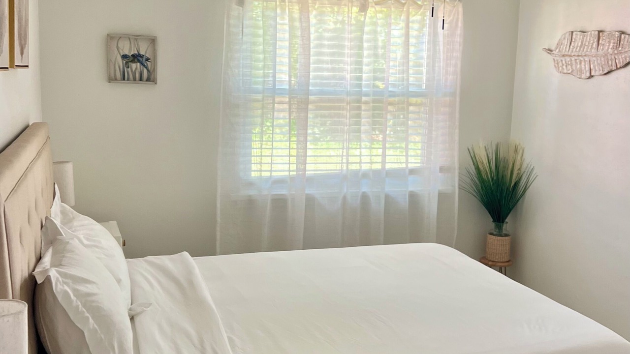 Photo of Bedroom in Camellia Shores