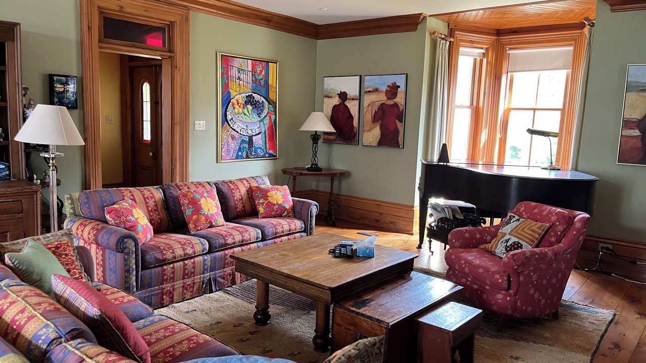 Photo of Livingroom in Mulmur
