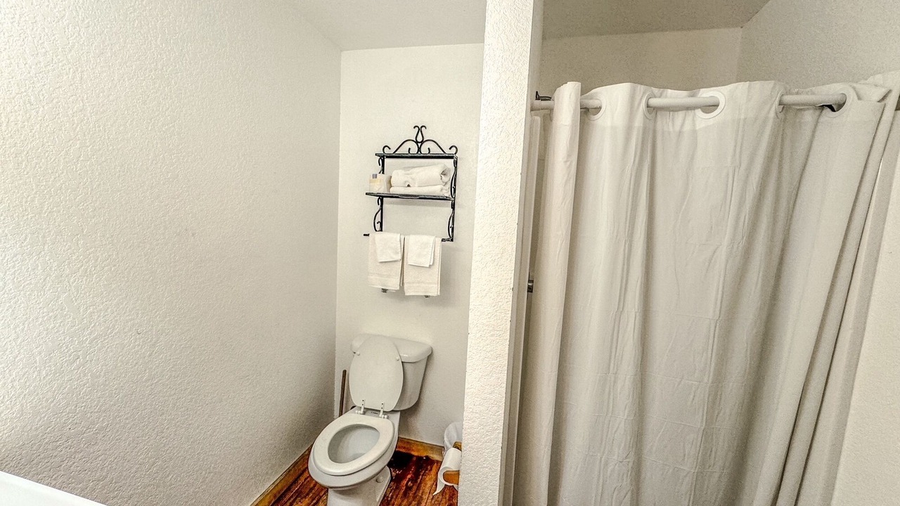 Photo of Bathroom in Sterling City