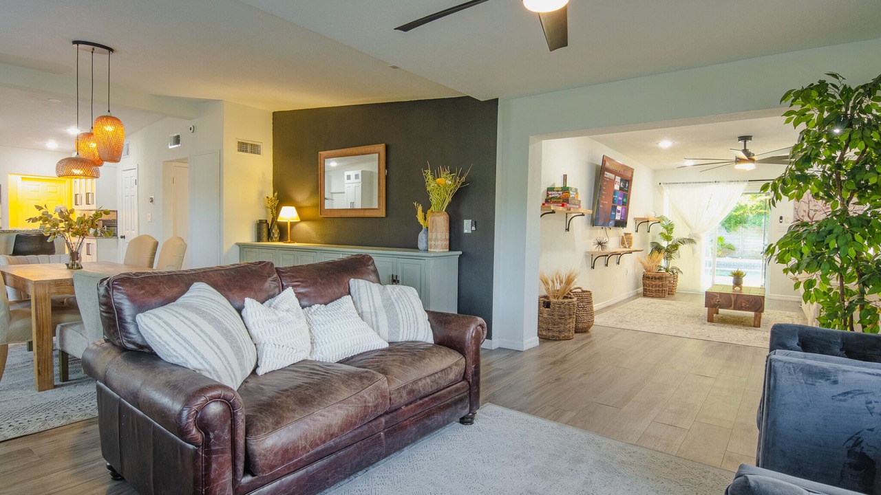 Photo of Livingroom in Dover Shores West