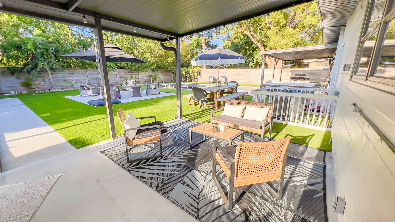 Photo of Outdoor in Dover Shores West