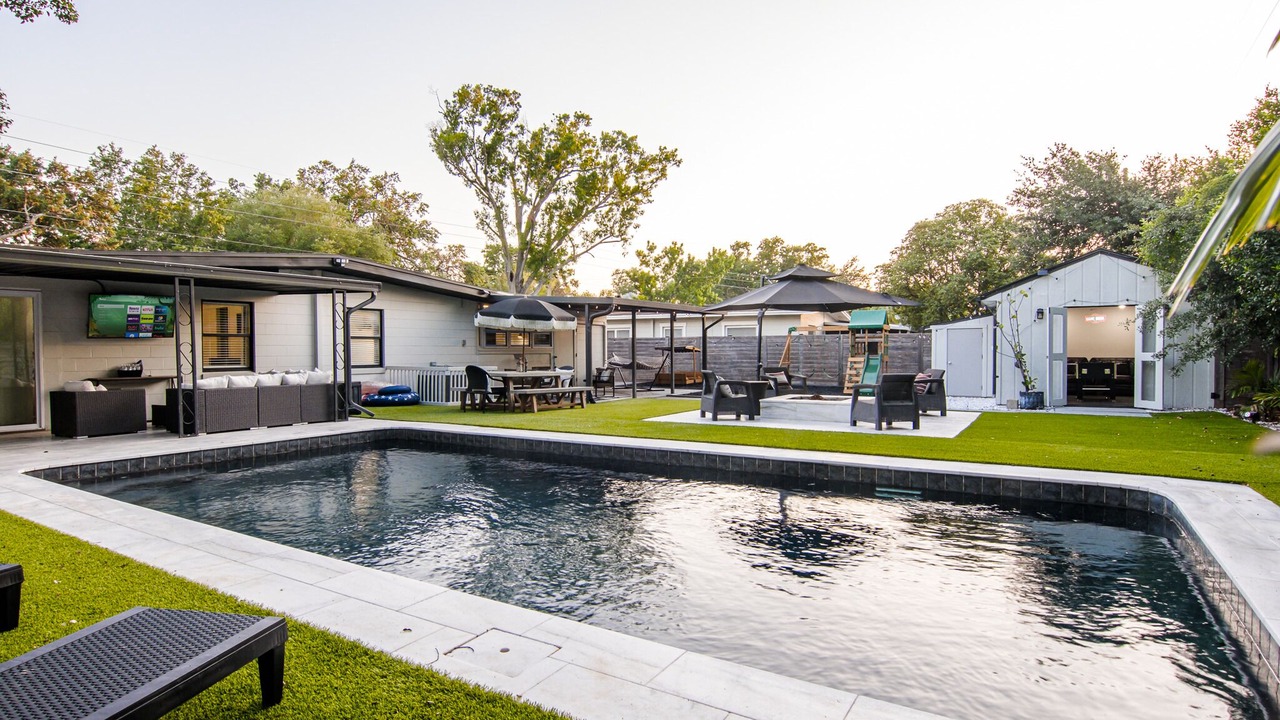 Photo of Outdoor in Dover Shores West