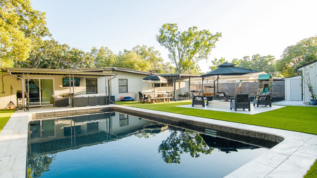 Photo of Outdoor in Dover Shores West