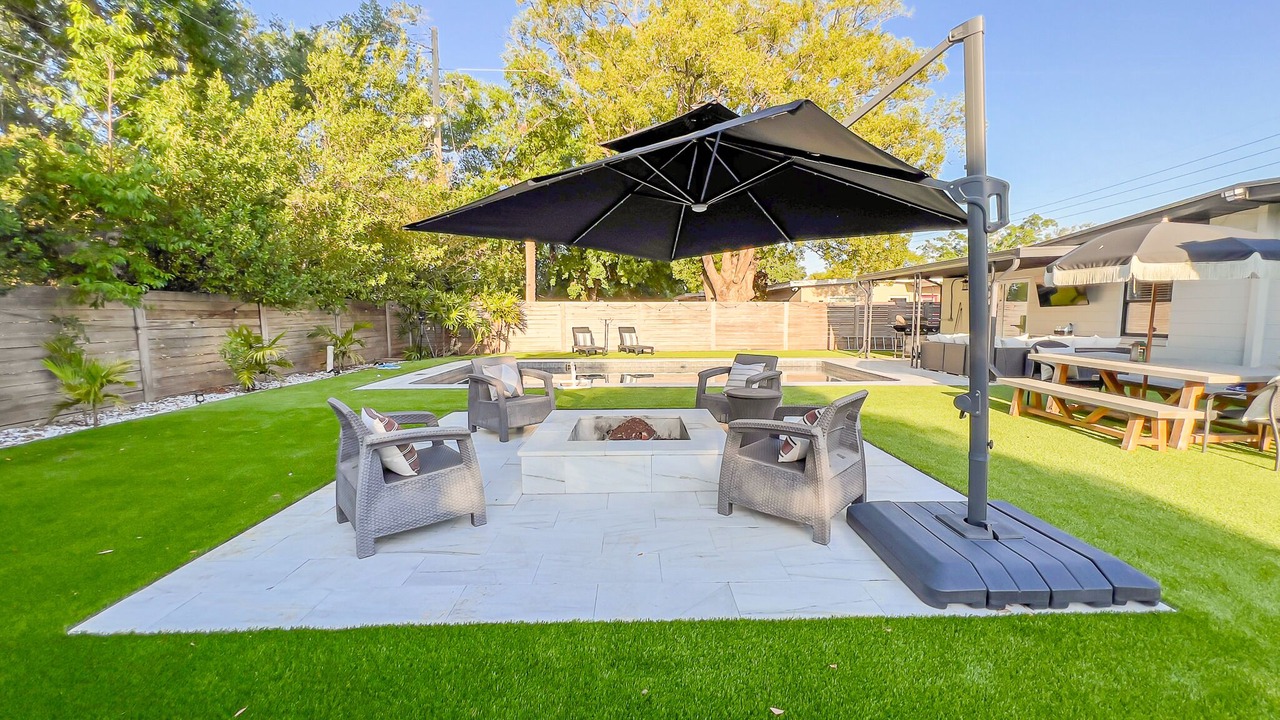 Photo of Outdoor in Dover Shores West