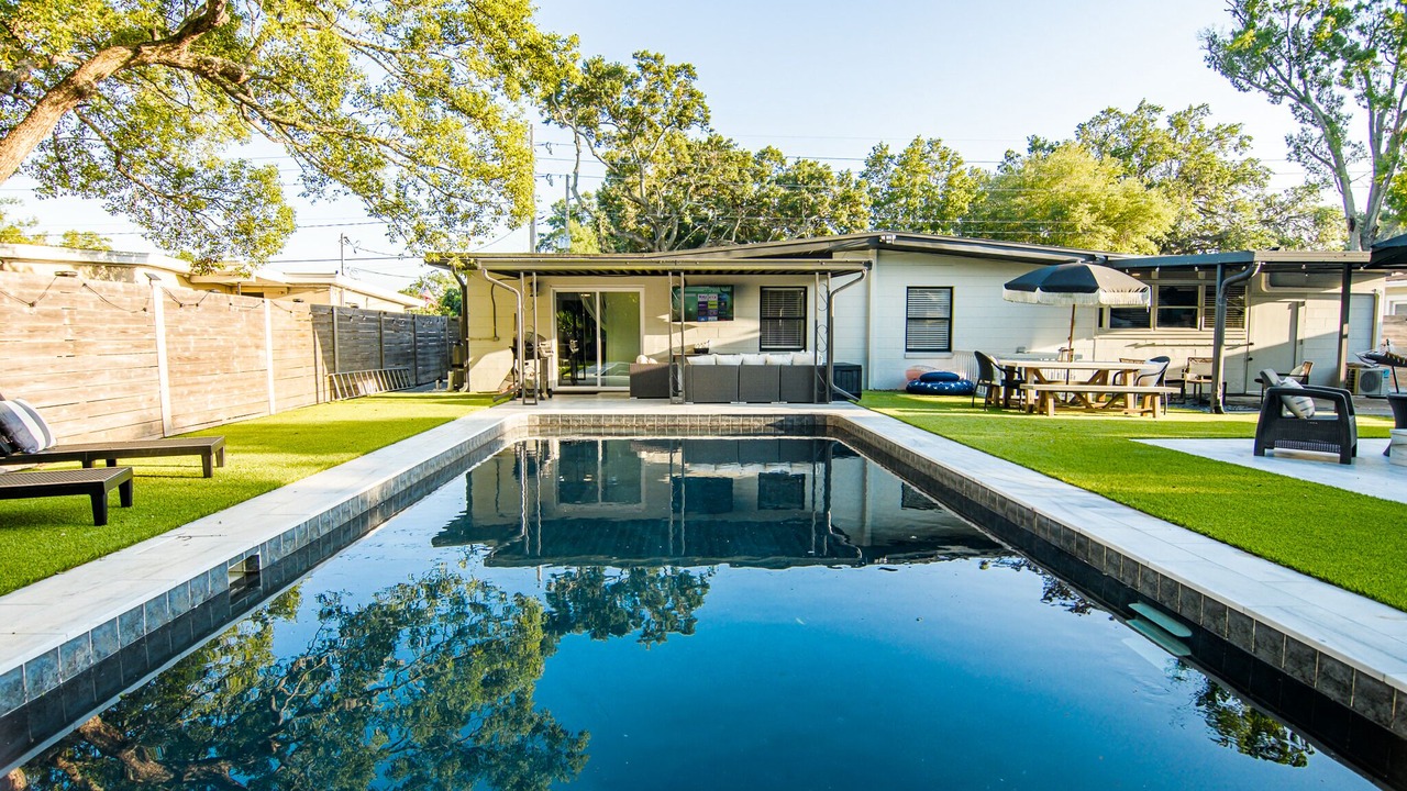 Photo of Outdoor in Dover Shores West