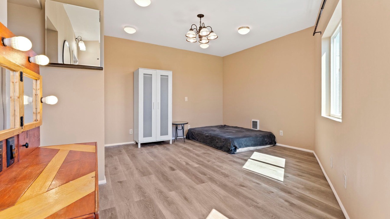 Photo of Bedroom in Monterey Heights
