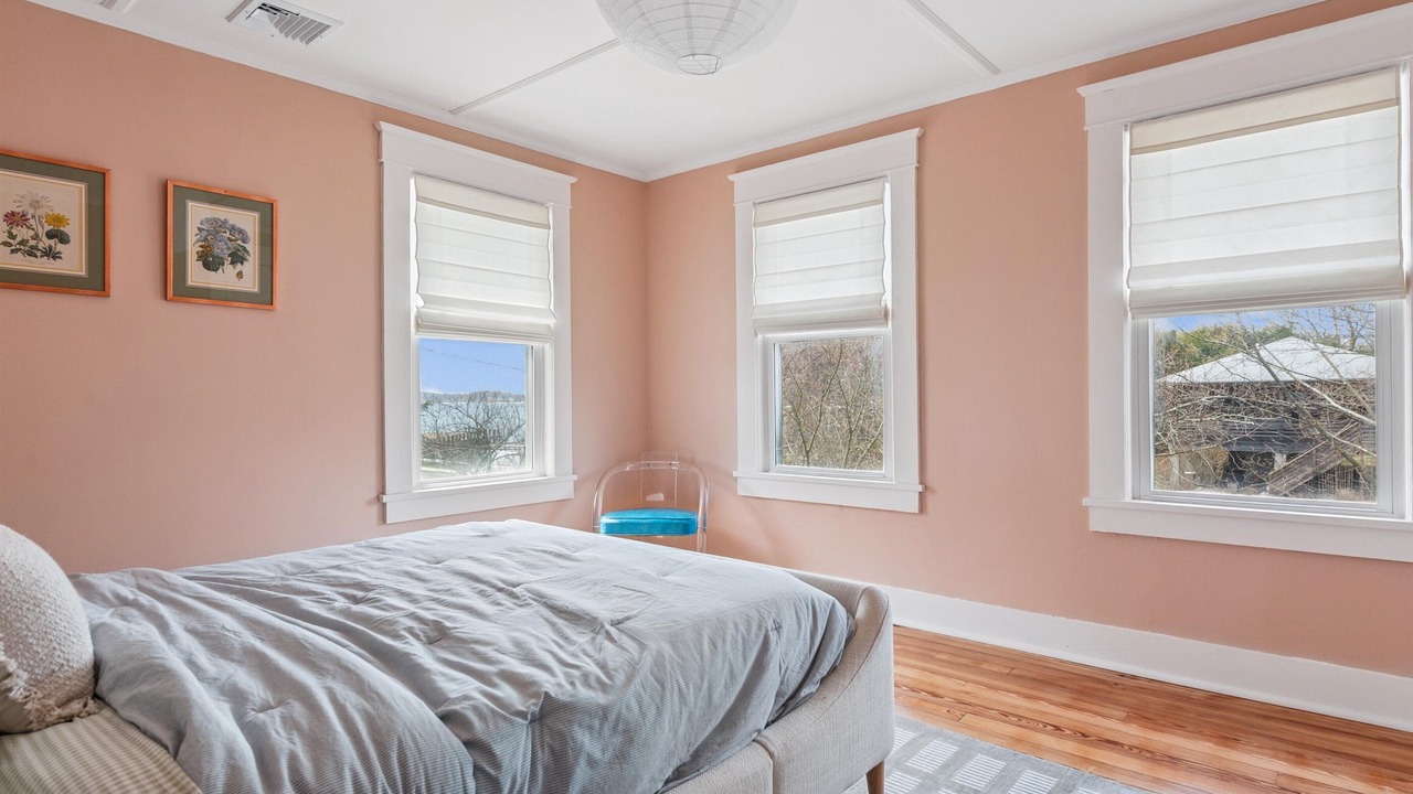Photo of Bedroom in Pipes Cove