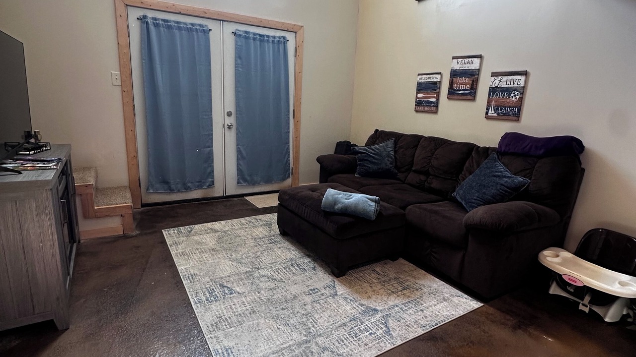 Photo of Livingroom in Grove