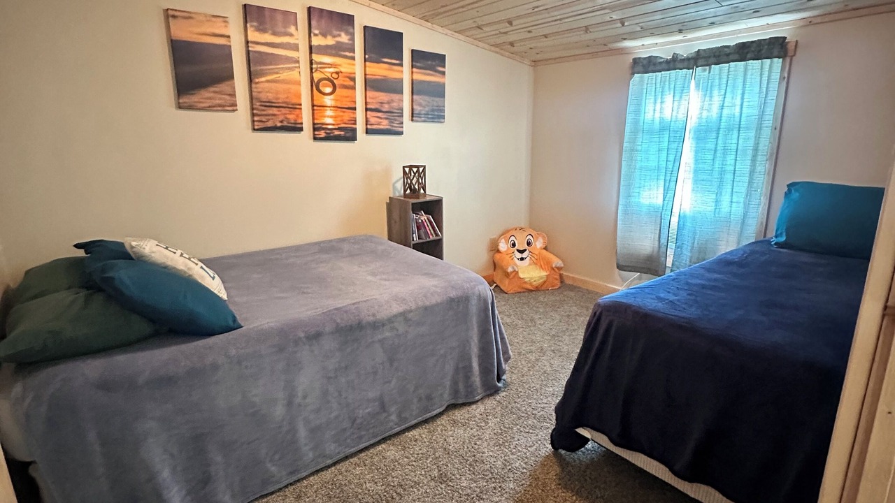 Photo of Bedroom in Grove
