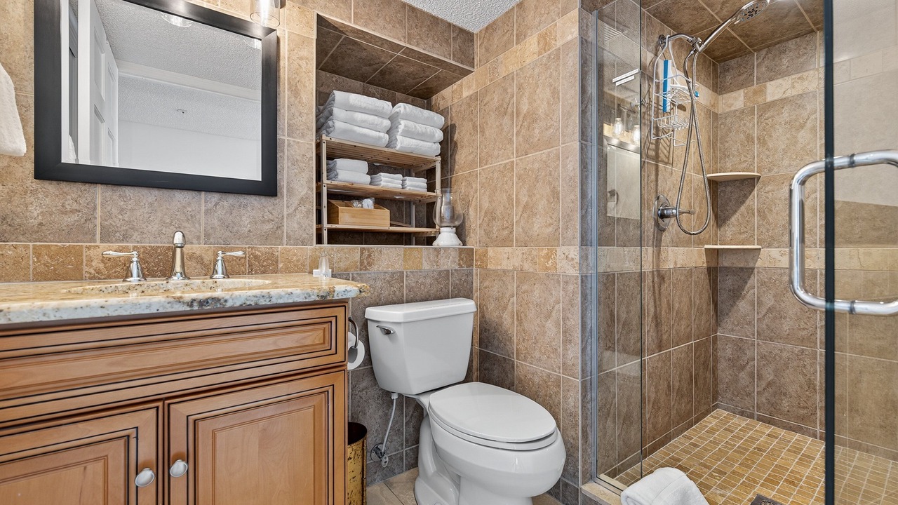 Photo of Bathroom in Seawinds Condo