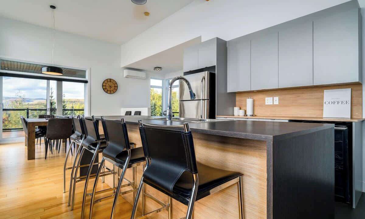 Photo of Kitchen in Petite-Riviere-Saint-Francois