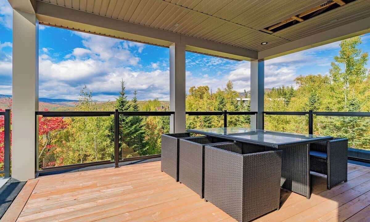 Photo of Patio Balcony in Petite-Riviere-Saint-Francois
