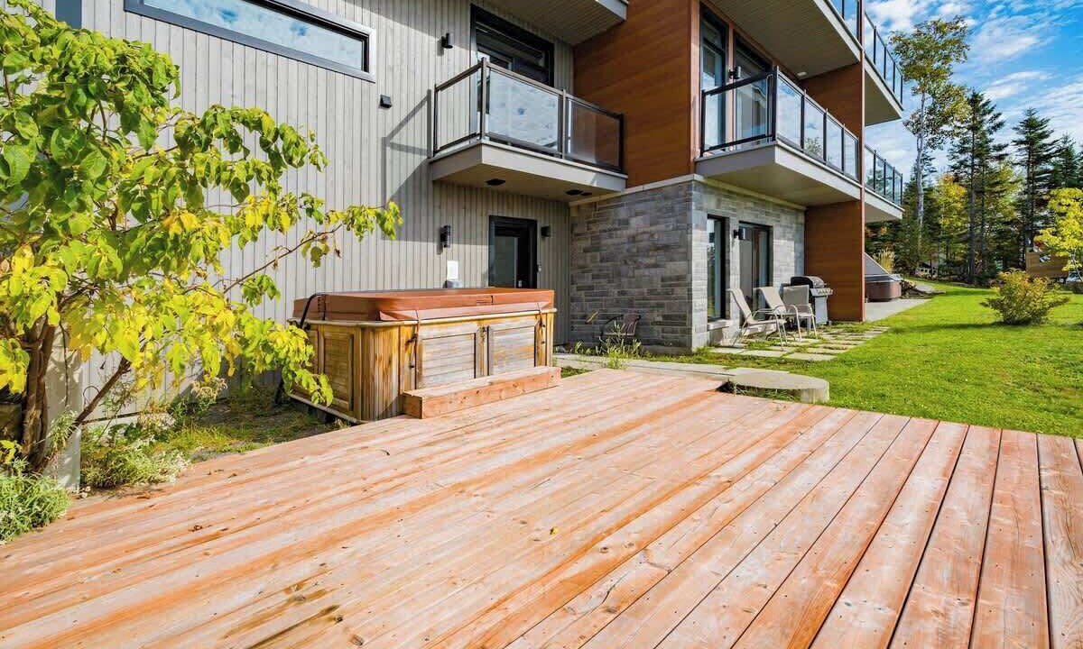 Photo of Patio Balcony in Petite-Riviere-Saint-Francois