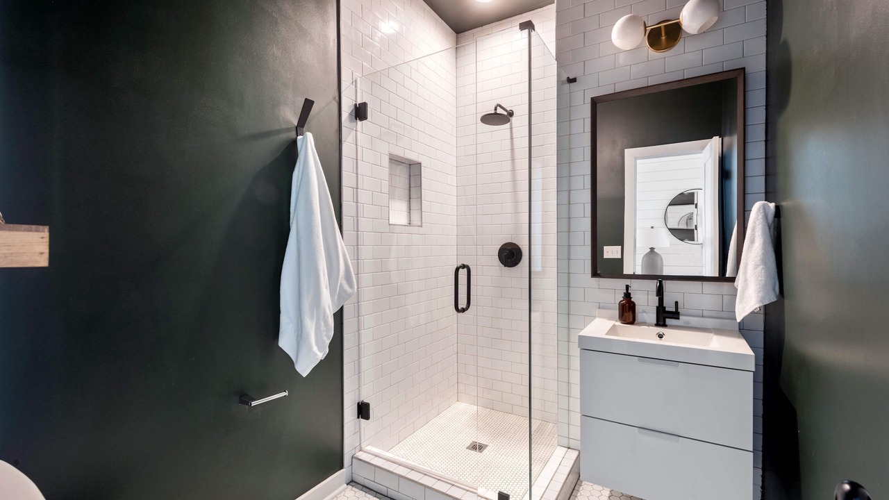 Photo of Bathroom in Cabbagetown