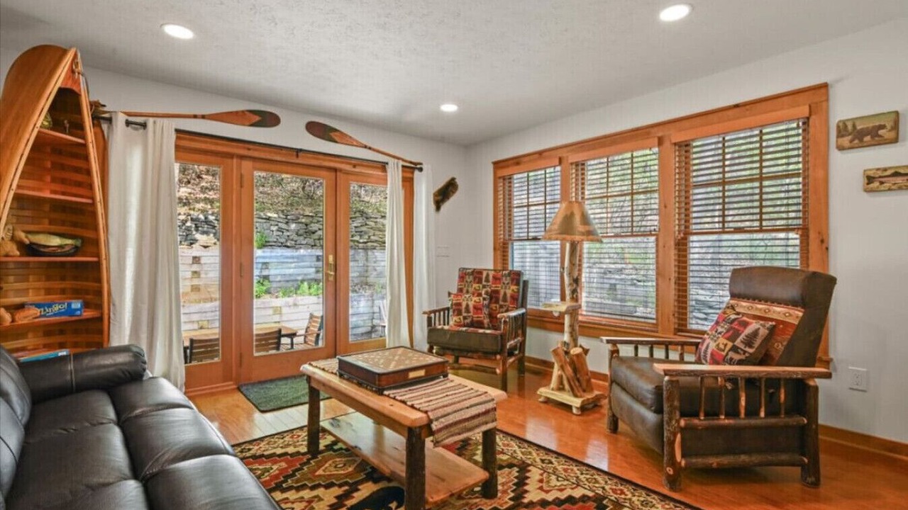 Photo of Livingroom in Tannersville