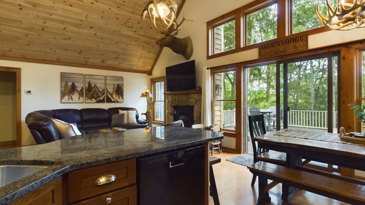 Photo of Livingroom in Tannersville