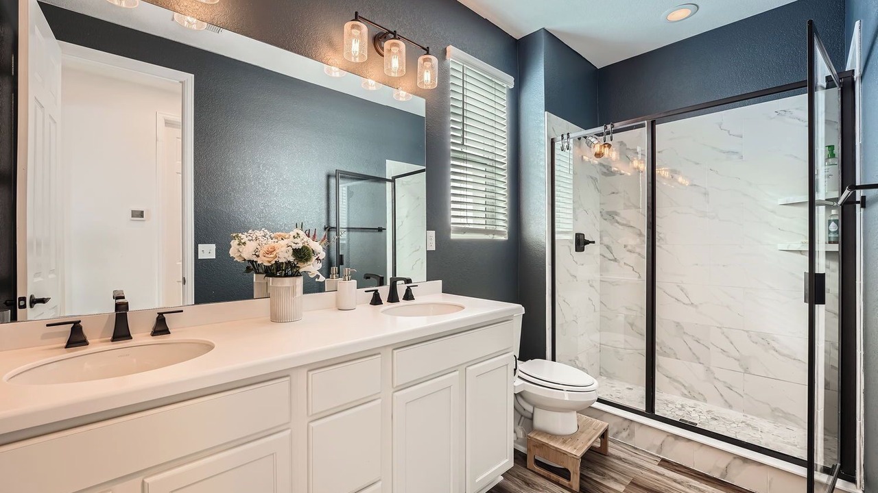 Photo of Bathroom in Aurora