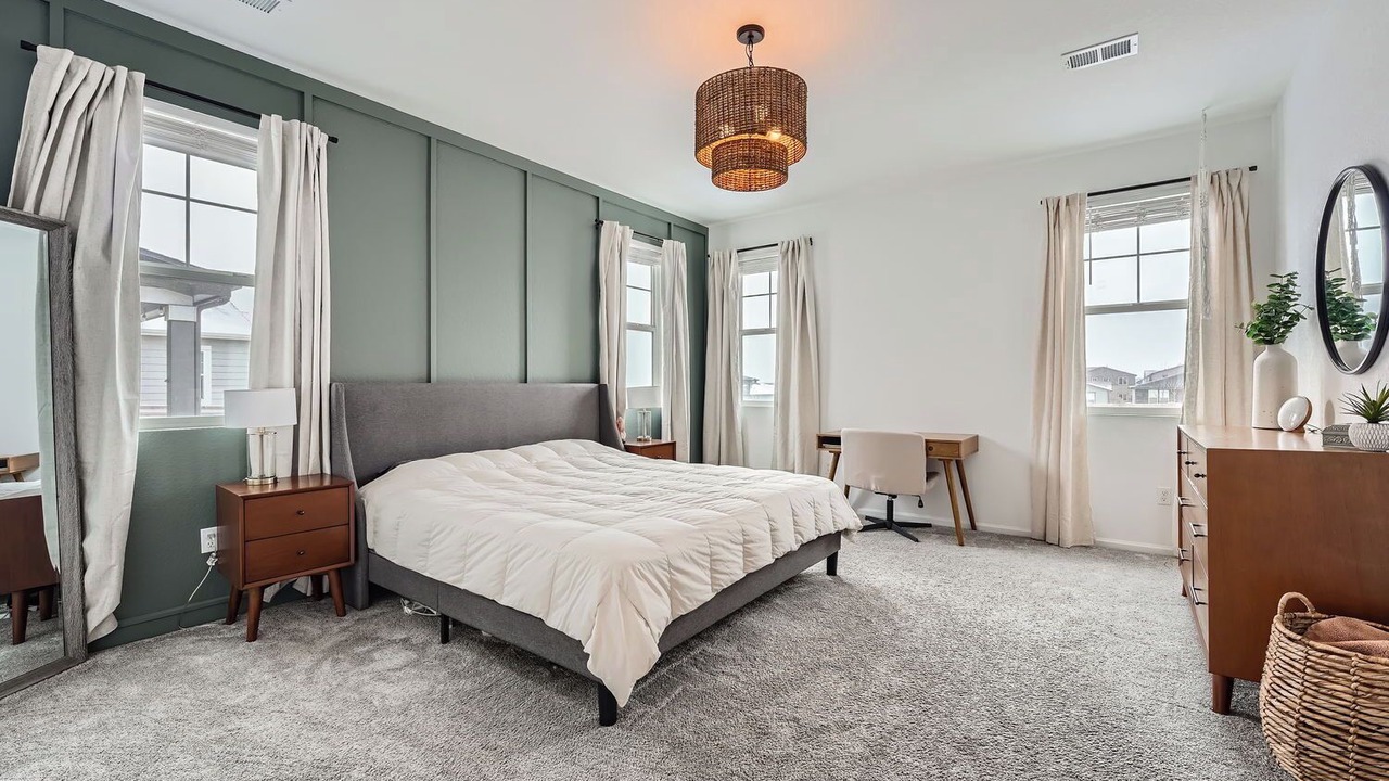 Photo of Bedroom in Aurora