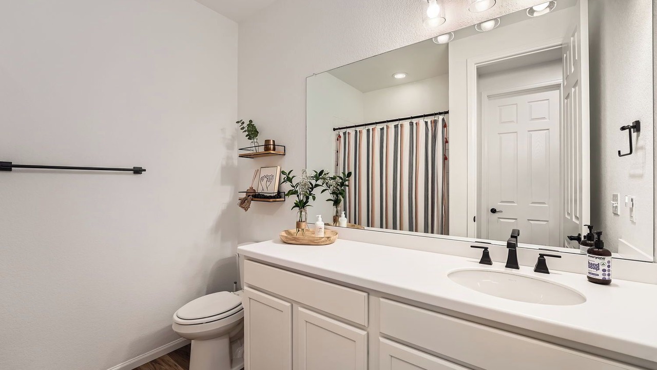 Photo of Bathroom in Aurora