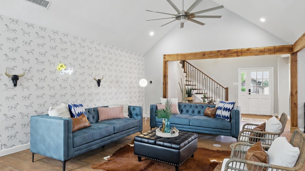 Photo of Livingroom in North Richland Hills