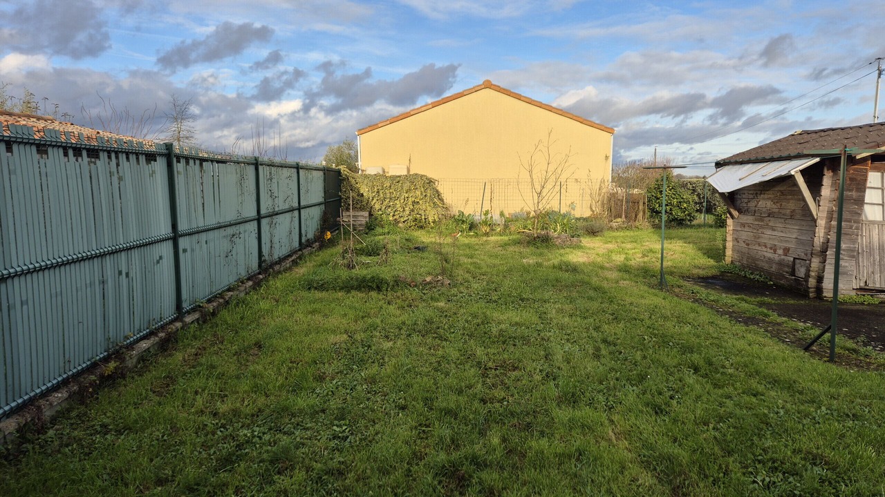 Photo of Outdoor in Oudon