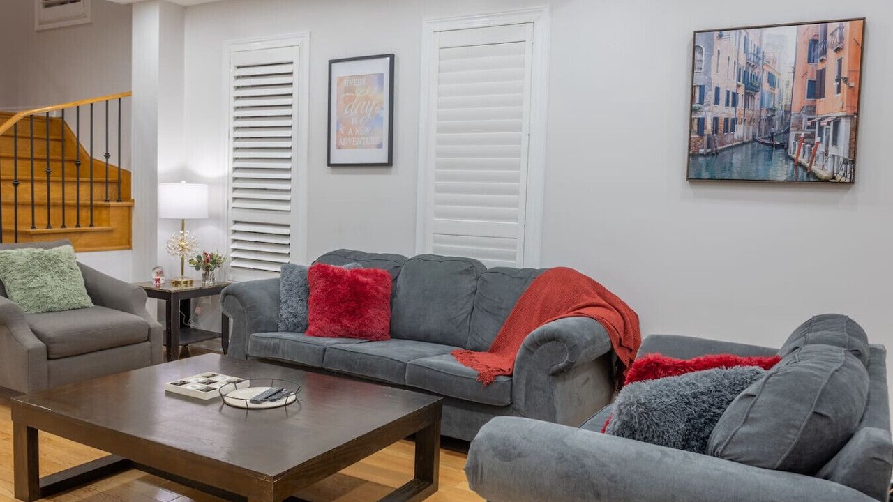 Photo of Livingroom in Mount Pleasant