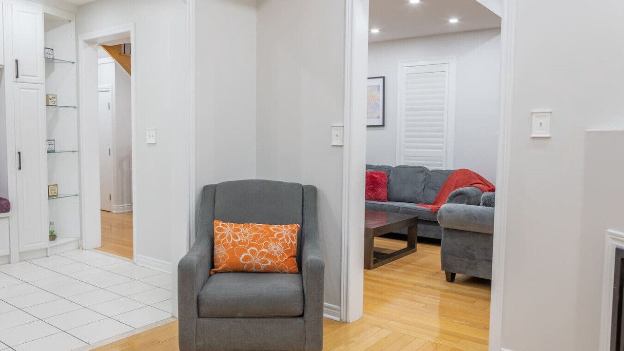 Photo of Livingroom in Mount Pleasant