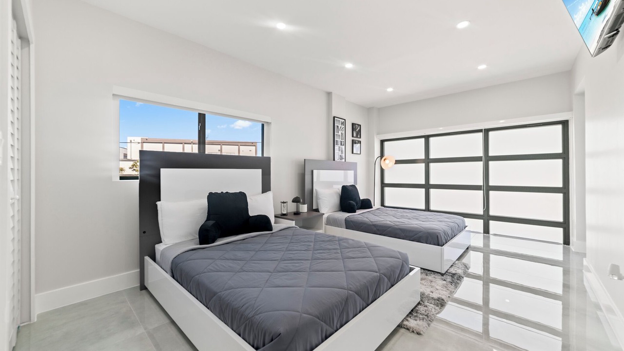 Photo of Bedroom in Miami Gardens