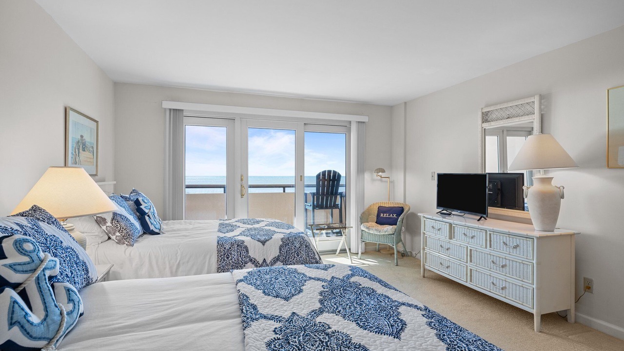 Photo of Bedroom in Pine Knoll Shores