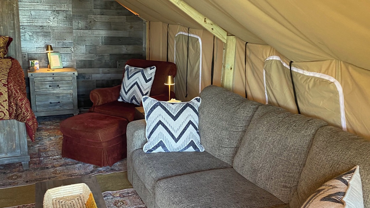 Photo of Livingroom in Miller Grove