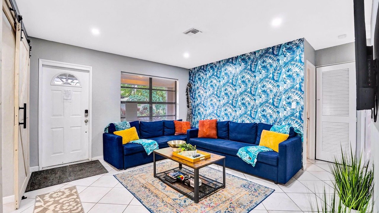 Photo of Bedroom in Oakland Park