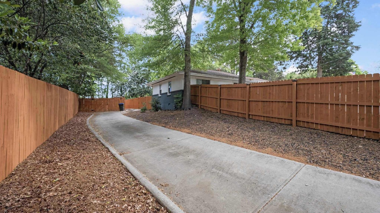 Photo of Others in Roswell