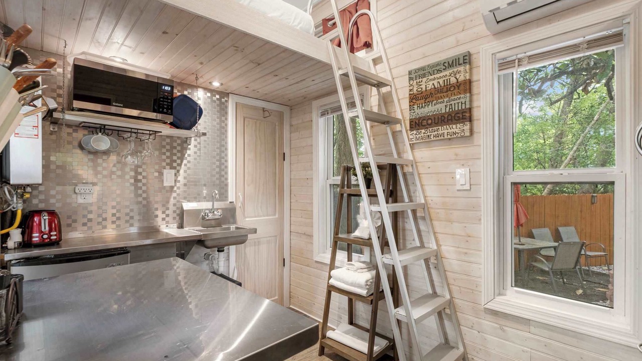 Photo of Others in Roswell