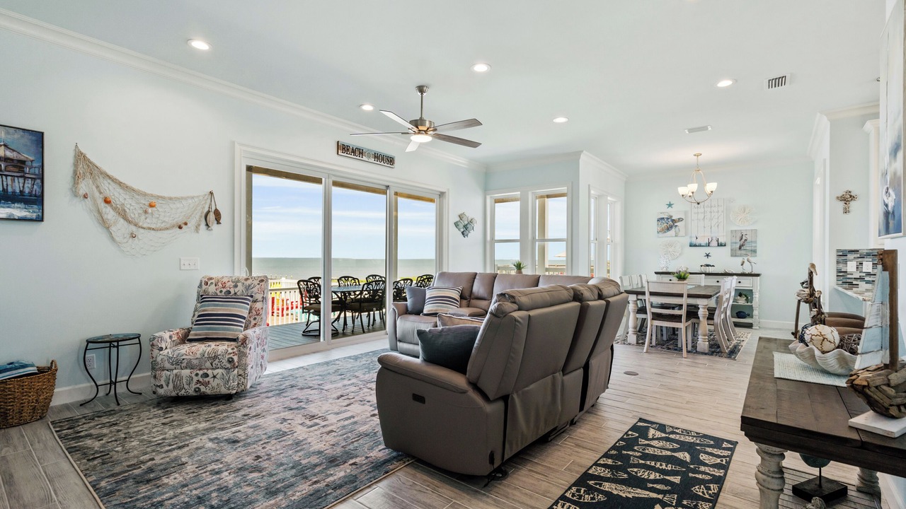 Photo of Livingroom in Dauphin Island