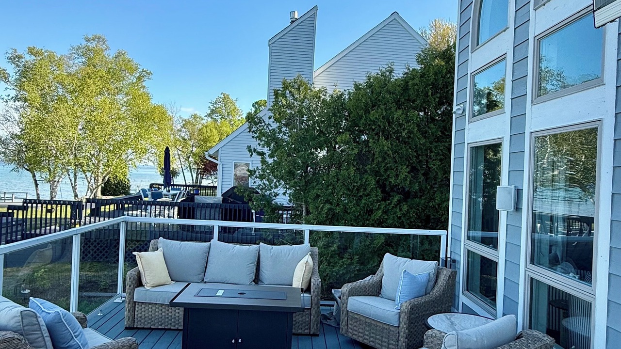 Photo of Patio Balcony in Suttons Bay