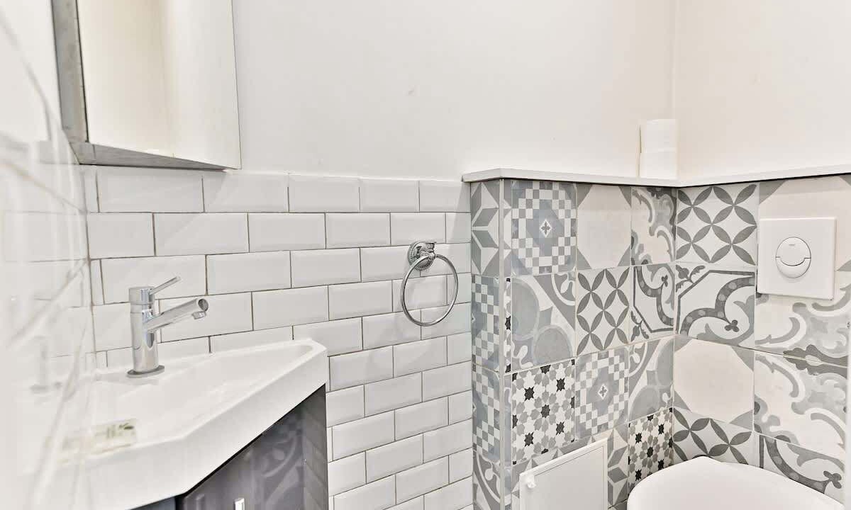 Photo of Bathroom in Gare