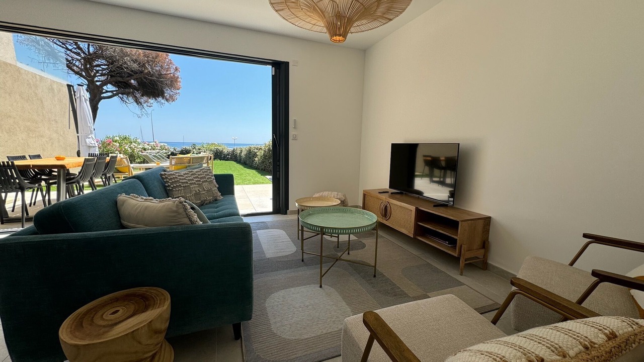 Photo of Livingroom in Plage de la Garonnette