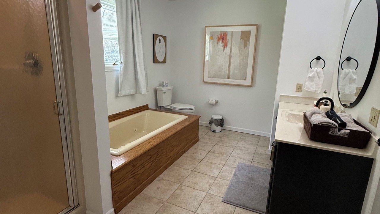Photo of Bathroom in Delavan Lake