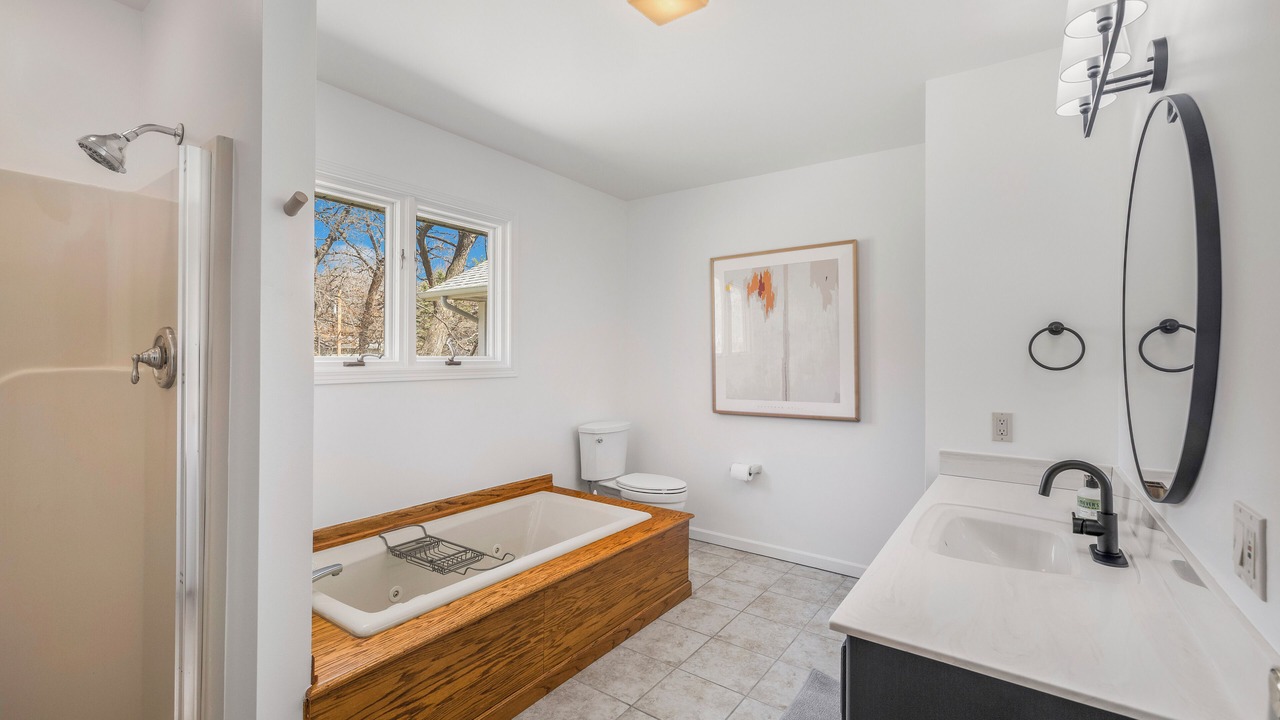 Photo of Bathroom in Delavan Lake