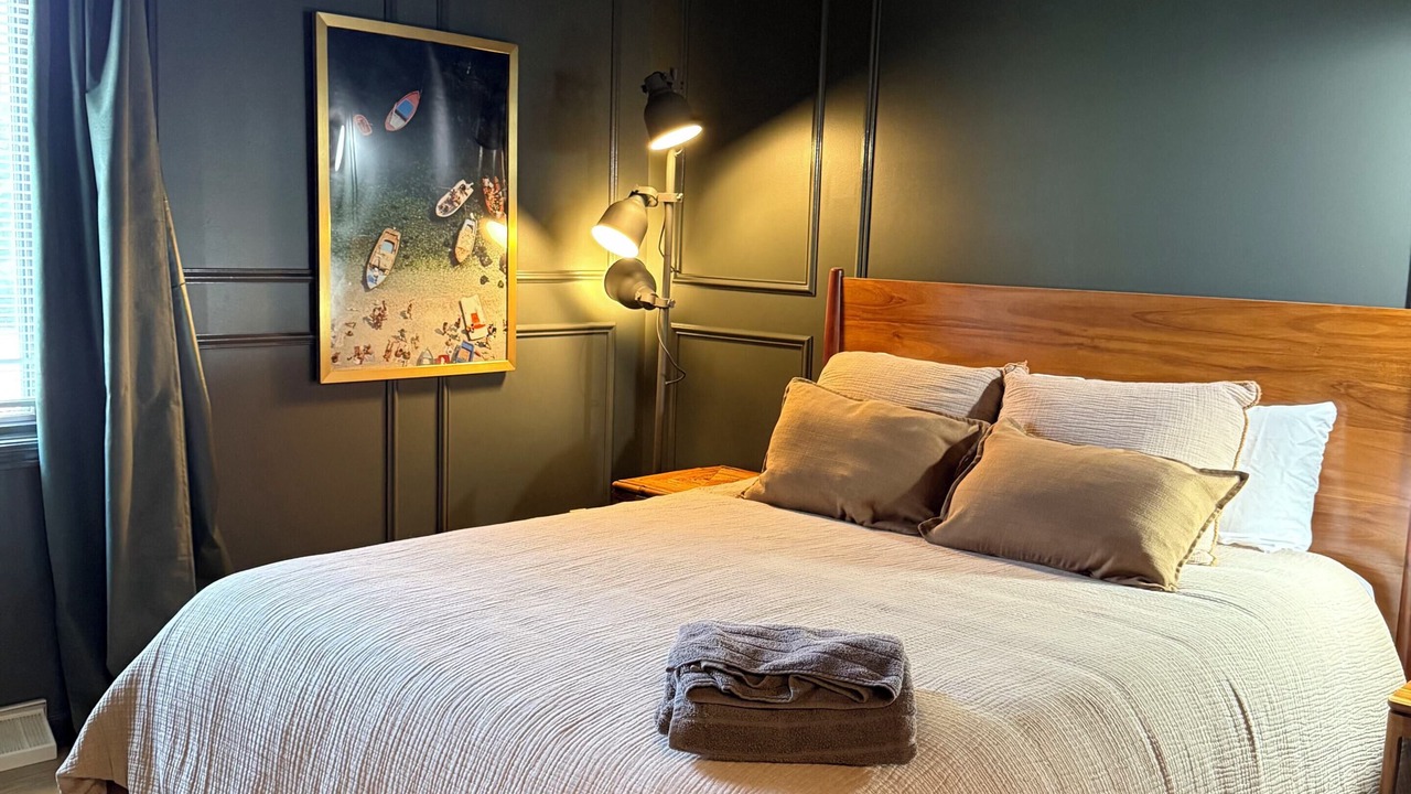 Photo of Bedroom in Delavan Lake