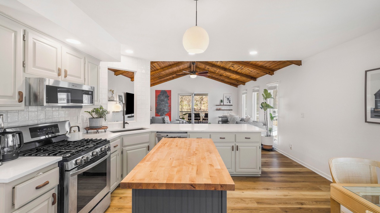Photo of Kitchen in Delavan Lake